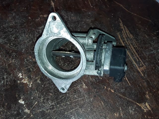 bontott BMW 5 E39 Fojtószelep (Mechanikus)