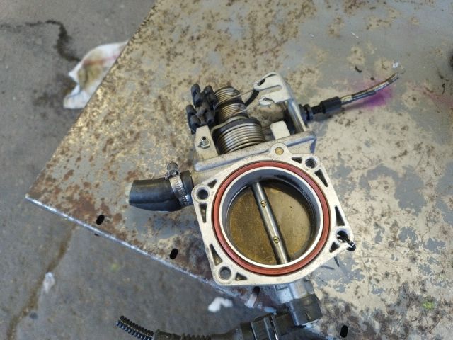 bontott BMW 5 E39 Fojtószelep (Mechanikus)