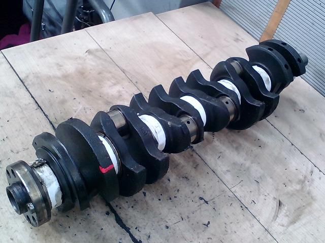 bontott BMW 5 E39 Főtengely Csapágysorral