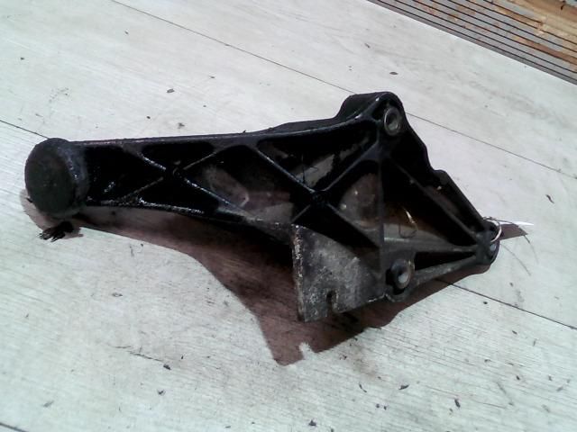 bontott BMW 5 E39 Motor Tartó Bak (Fém)