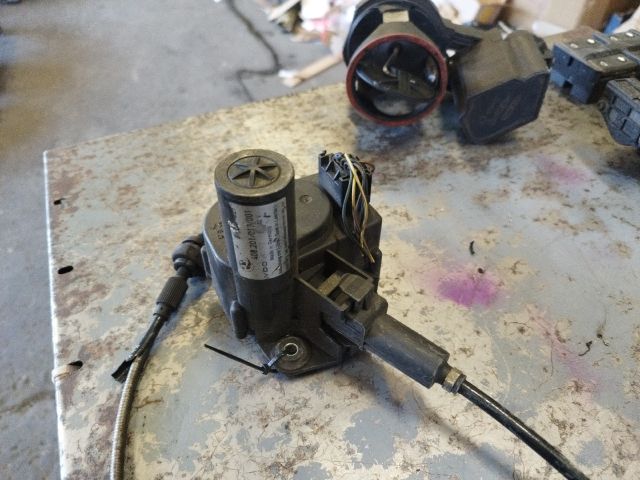 bontott BMW 5 E39 Tempomat Motor