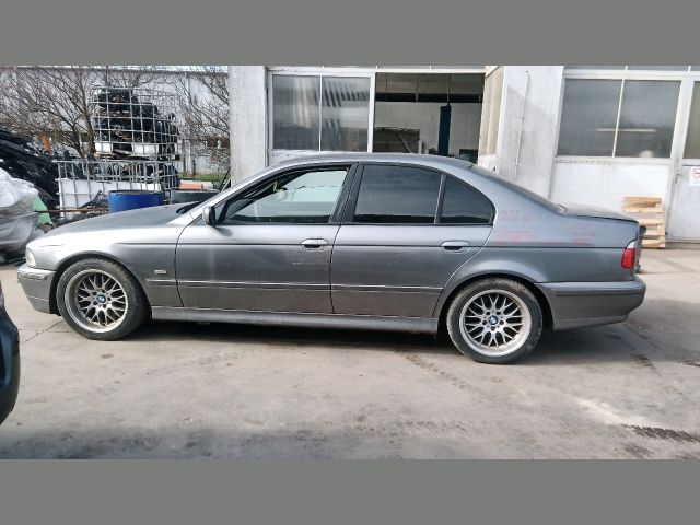 bontott BMW 5 E39 Bal első Kerékagy