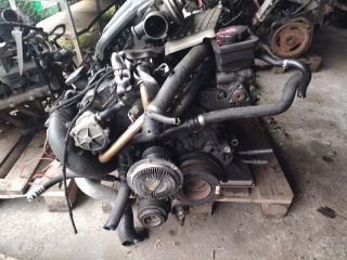 bontott BMW 5 E39 Motor (Fűzött blokk hengerfejjel)