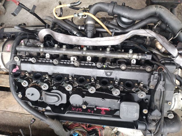 bontott BMW 5 E39 Motor (Fűzött blokk hengerfejjel)