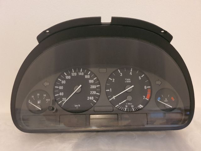 bontott BMW 5 E39 Kilométeróra