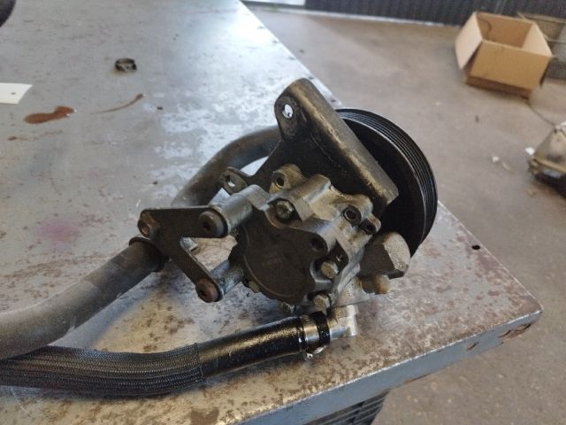 bontott BMW 5 E39 Kormányszervó Motor (Hidraulikus)