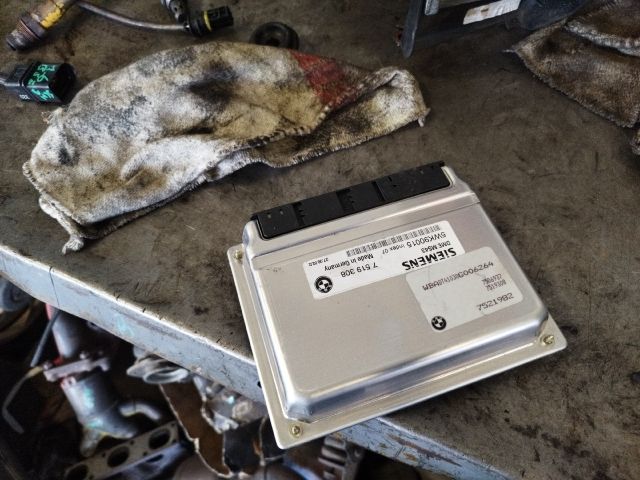 bontott BMW 5 E39 Motorvezérlő