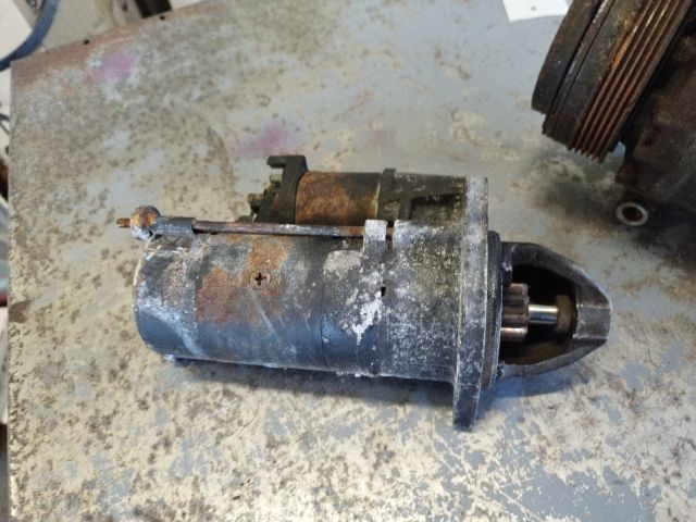 bontott BMW 5 E39 Önindító