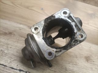 bontott BMW 5 E39 EGR / AGR Szelep