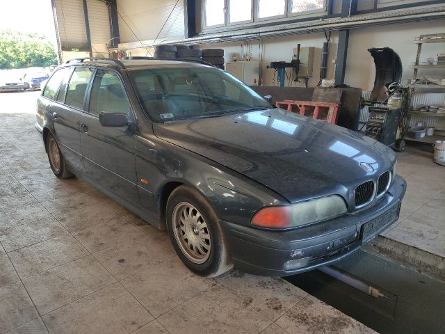 bontott BMW 5 E39 Jobb első Fékkengyel