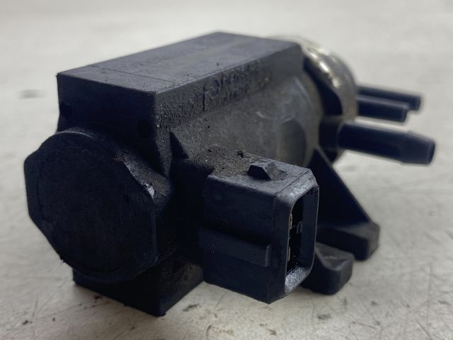 bontott BMW 5 E39 Lefújószelep