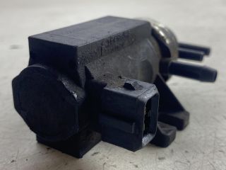 bontott BMW 5 E39 Lefújószelep