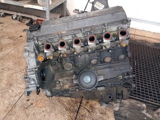 bontott BMW 5 E39 Motor (Fűzött blokk hengerfejjel)