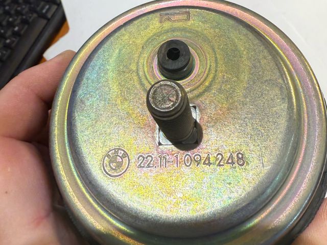 bontott BMW 5 E39 Motor Tartó Bak (Pozíciófüggetlen)