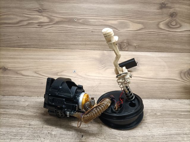 bontott BMW 5 E39 Üzemanyag Szivattyú