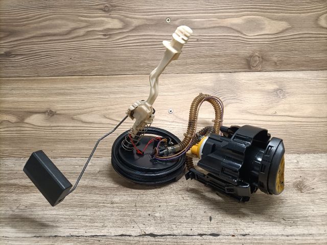 bontott BMW 5 E39 Üzemanyag Szivattyú