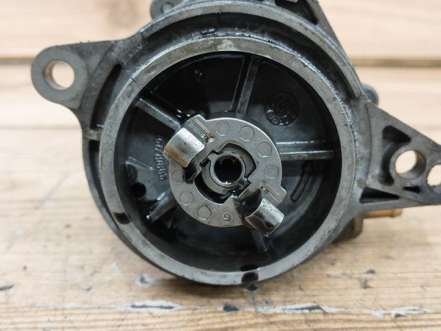 bontott BMW 5 E39 Vákumpumpa