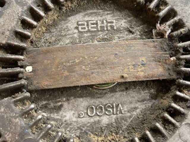 bontott BMW 5 E39 Viszkókuplung