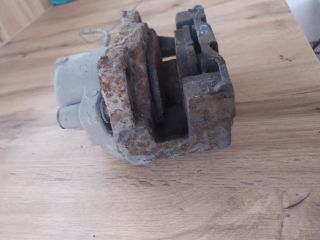 bontott BMW 5 E39 Bal első Féknyereg Munkahengerrel