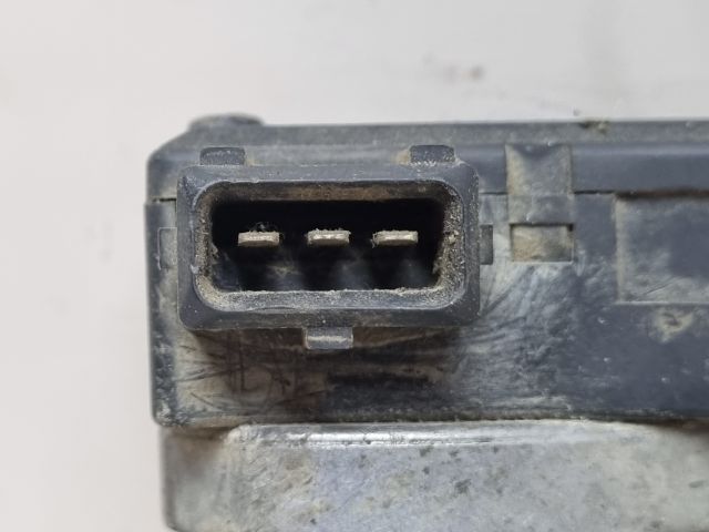 bontott BMW 5 E39 Fojtószelep (Mechanikus)