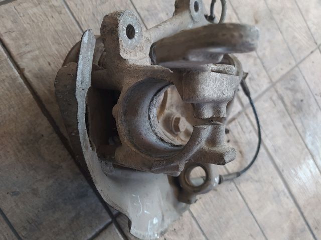 bontott BMW 5 E39 Jobb első Csonkállvány Kerékaggyal