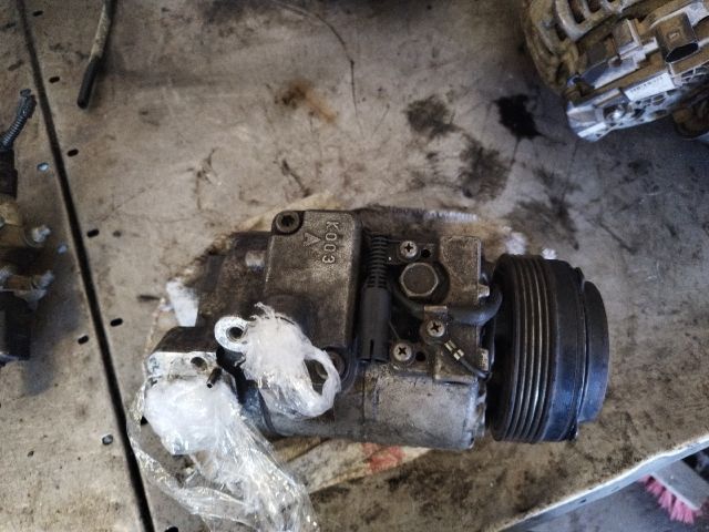 bontott BMW 5 E39 Klímakompresszor