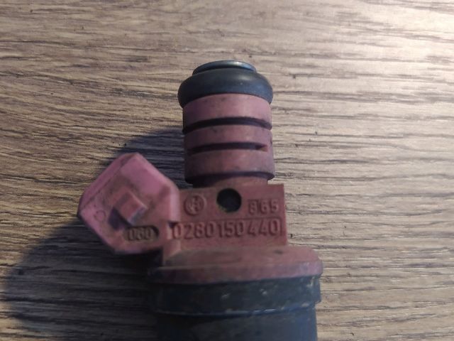 bontott BMW 5 E39 Porlasztó (1 db)