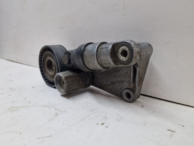 bontott BMW 5 E39 Szíjfeszítő Görgő