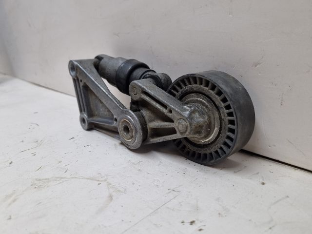 bontott BMW 5 E39 Szíjfeszítő Görgő