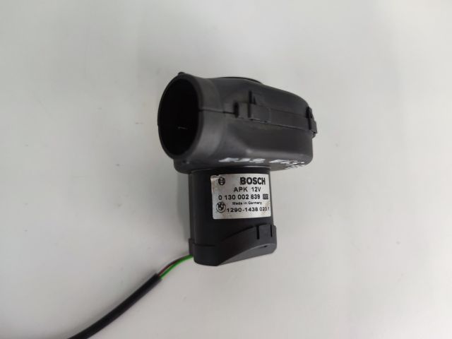 bontott BMW 5 E39 Biztosítéktábla Hűtő