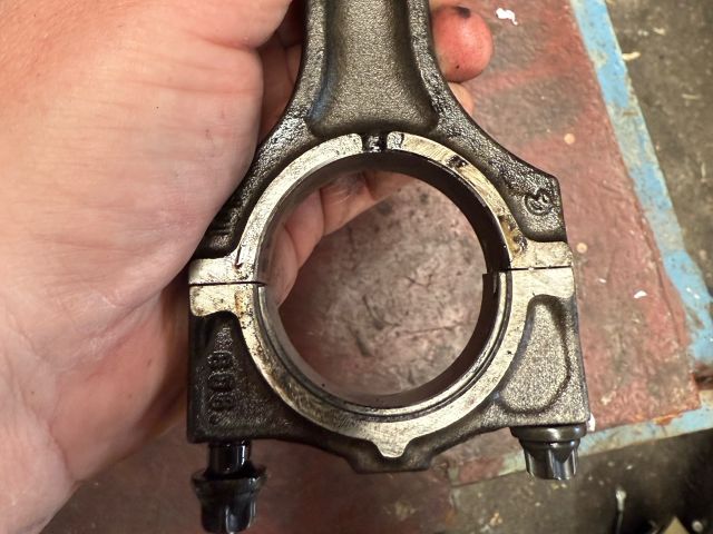 bontott BMW 5 E39 Dugattyú és Hajtókar