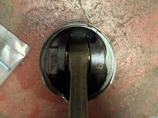 bontott BMW 5 E39 Dugattyú és Hajtókar