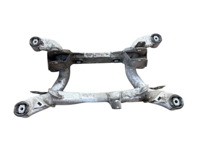 bontott BMW 5 E39 Hátsó Bölcső