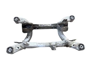 bontott BMW 5 E39 Hátsó Bölcső