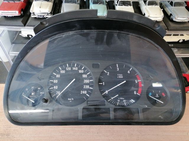 bontott BMW 5 E39 Kilométeróra