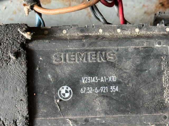 bontott BMW 5 E39 Klíma Relé