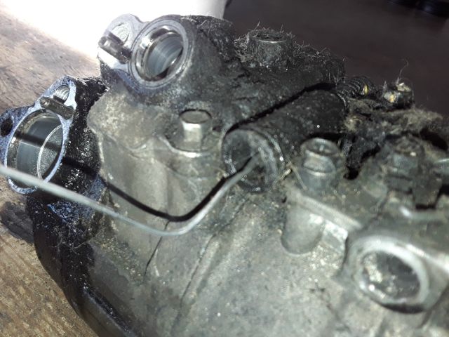 bontott BMW 5 E39 Klímakompresszor