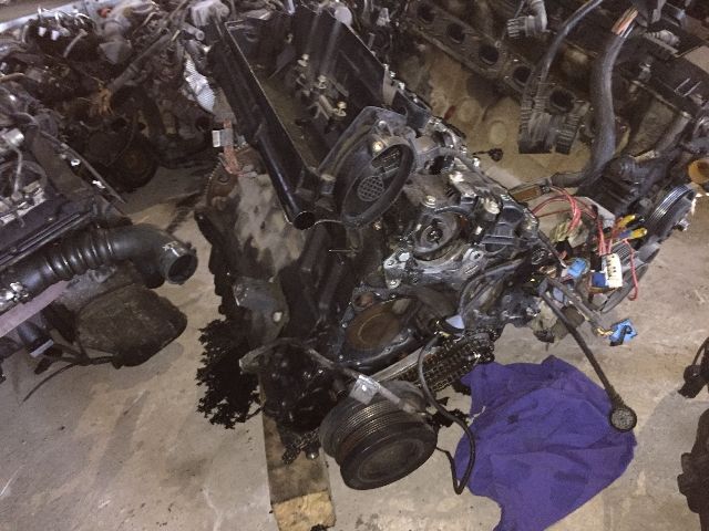 bontott BMW 5 E39 Motor (Fűzött blokk hengerfejjel)