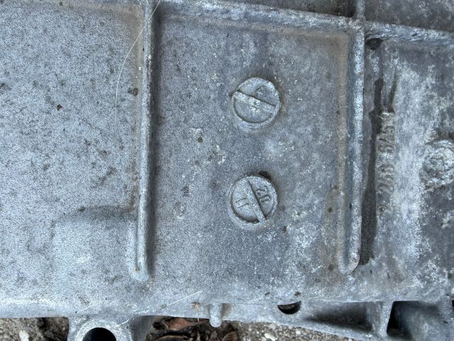 bontott BMW 5 E39 Olajteknő