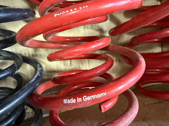 bontott BMW 5 E39 Rugó Szett