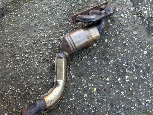 bontott BMW 5 E39 Katalizátor