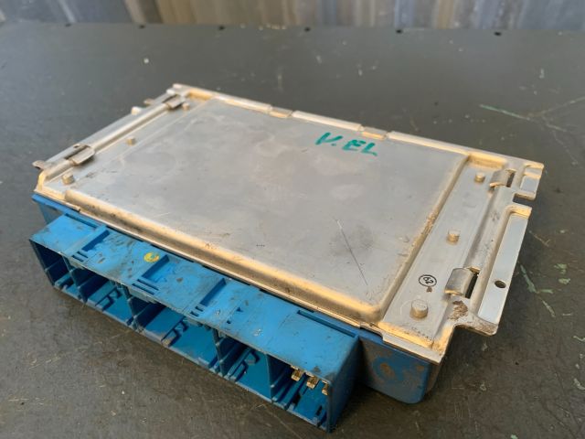 bontott BMW 5 E39 Automata Váltó Elektronika