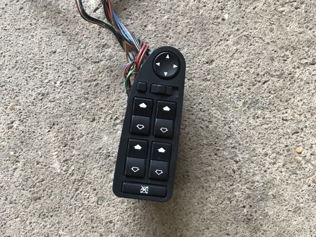 bontott BMW 5 E39 Ablakemelő és Tükör Kapcsoló