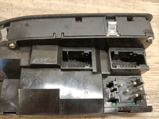 bontott BMW 5 E39 Ablakemelő és Tükör Kapcsoló