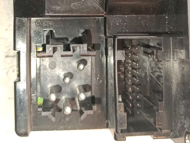 bontott BMW 5 E39 Ablakemelő és Tükör Kapcsoló