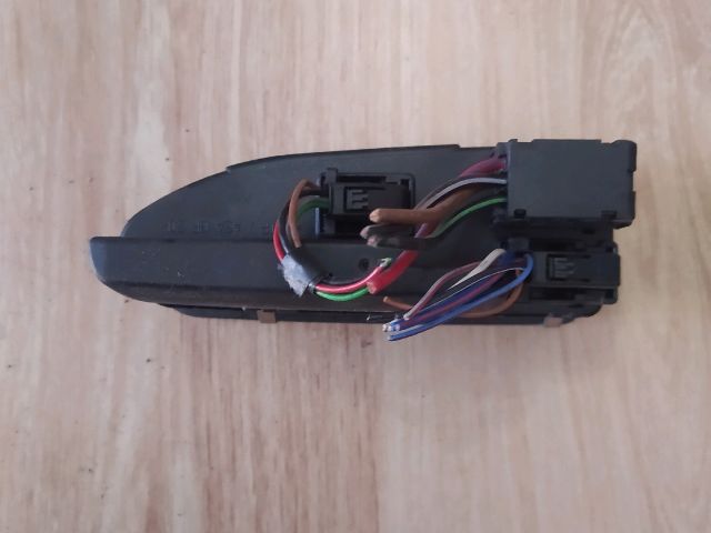 bontott BMW 5 E39 Ablakemelő Kapcsoló Négyes / Kettes