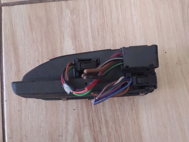 bontott BMW 5 E39 Ablakemelő Kapcsoló Négyes / Kettes