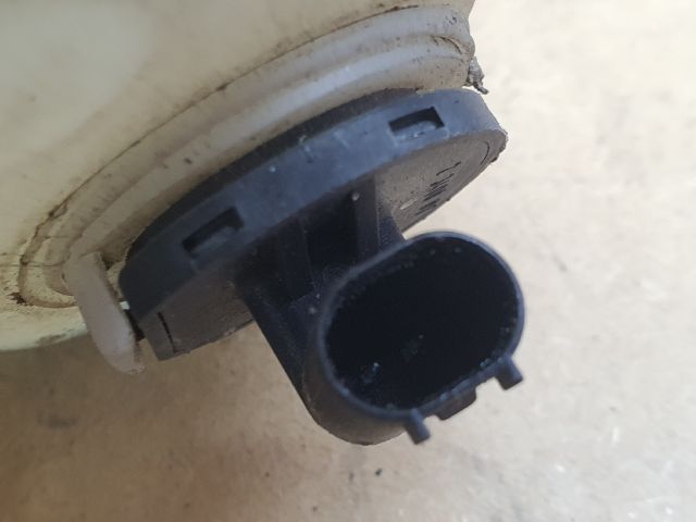 bontott BMW 5 E39 Ablakmosó Tartály