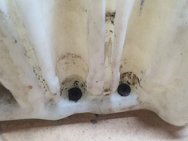 bontott BMW 5 E39 Ablakmosó Tartály