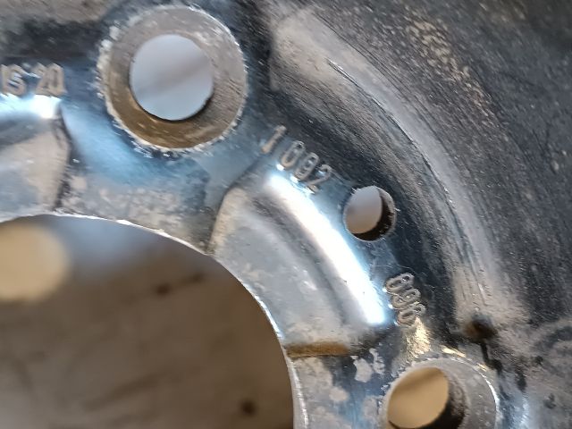 bontott BMW 5 E39 Alufelni Gumival (1 db)